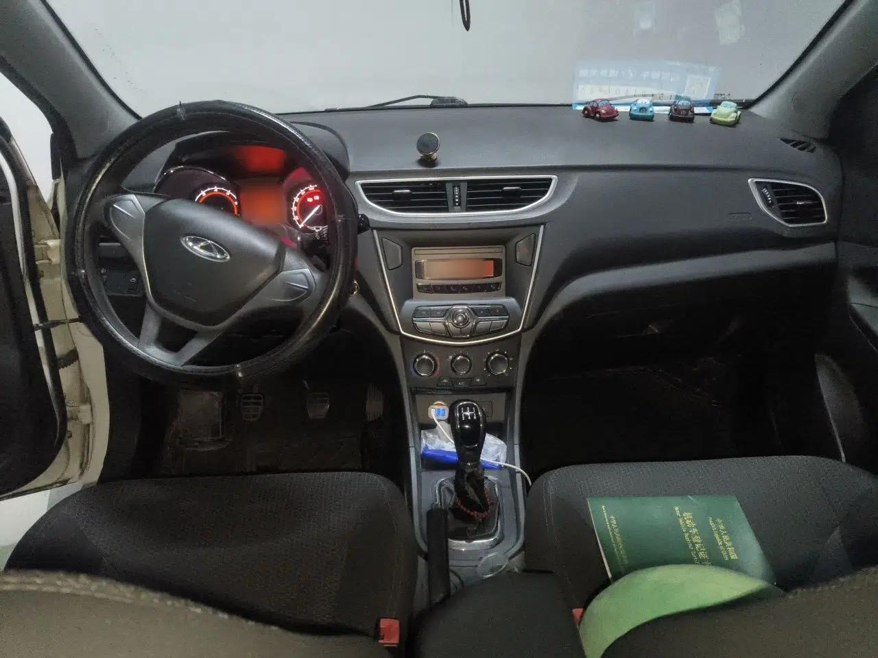 Chery Arrizo 3 2015 1.5L Manual Genuine Version — миниатюра 10