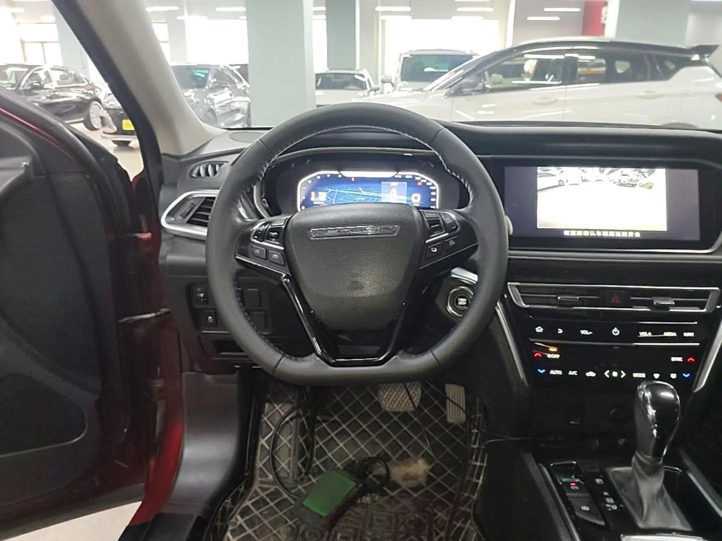 Venucia T90 2020 2.0L CVT Smart Connect & Smooth Drive Edition — миниатюра 14