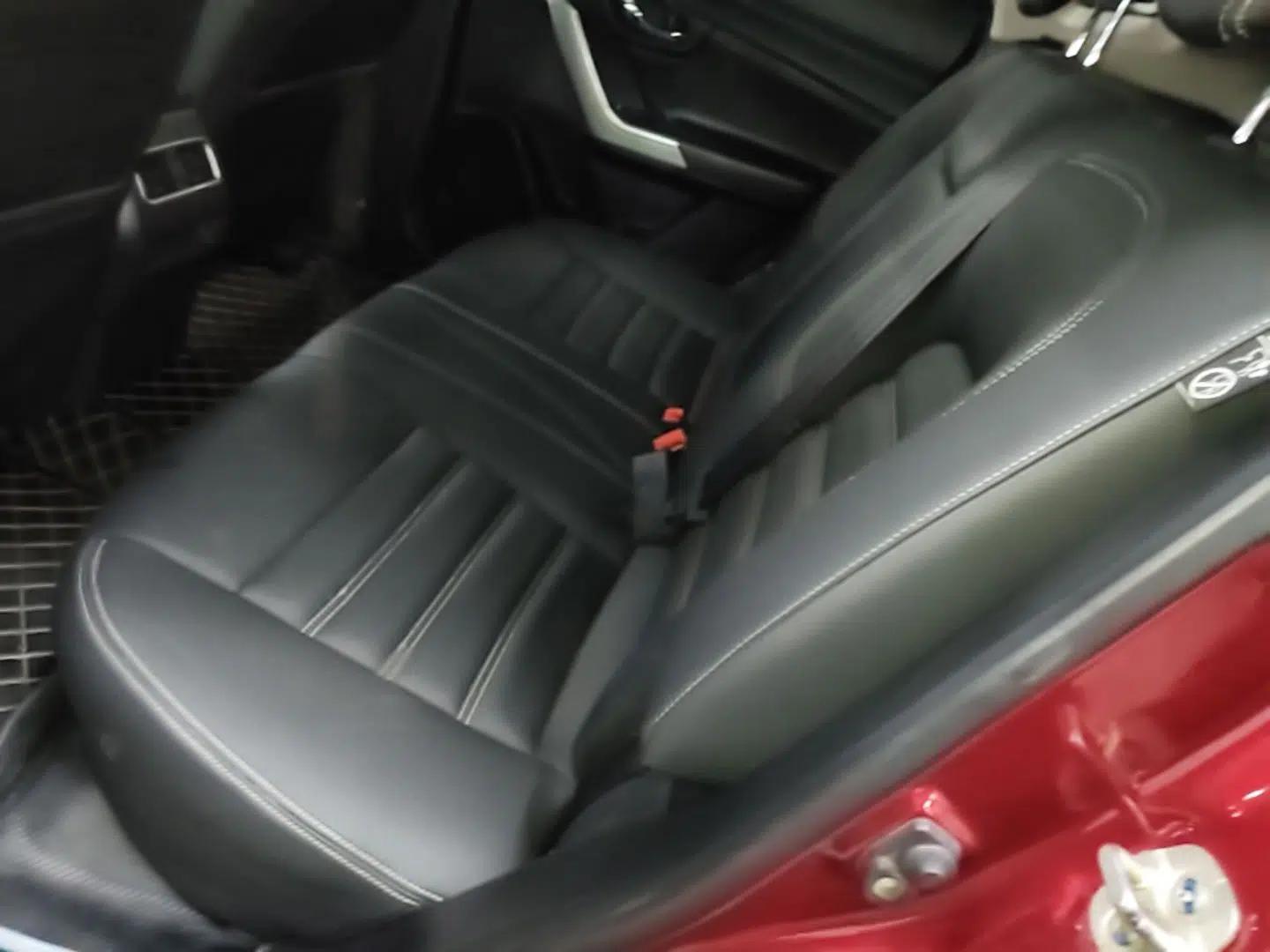 Venucia T90 2020 2.0L CVT Smart Connect & Smooth Drive Edition — миниатюра 20