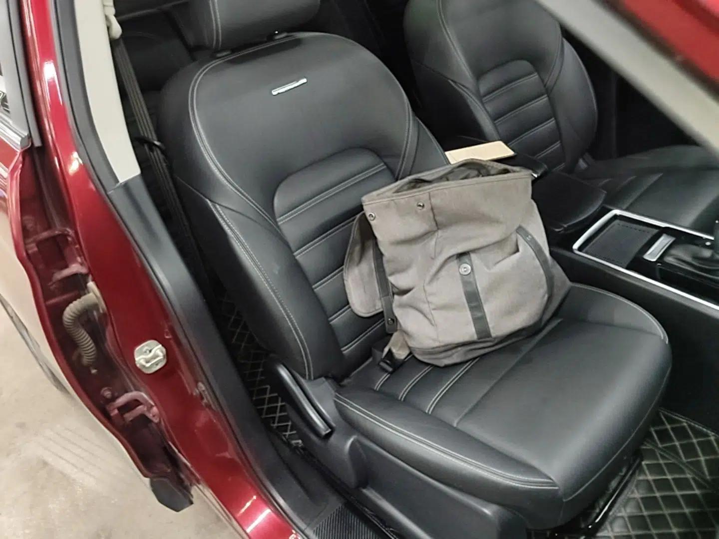 Venucia T90 2020 2.0L CVT Smart Connect & Smooth Drive Edition — миниатюра 23