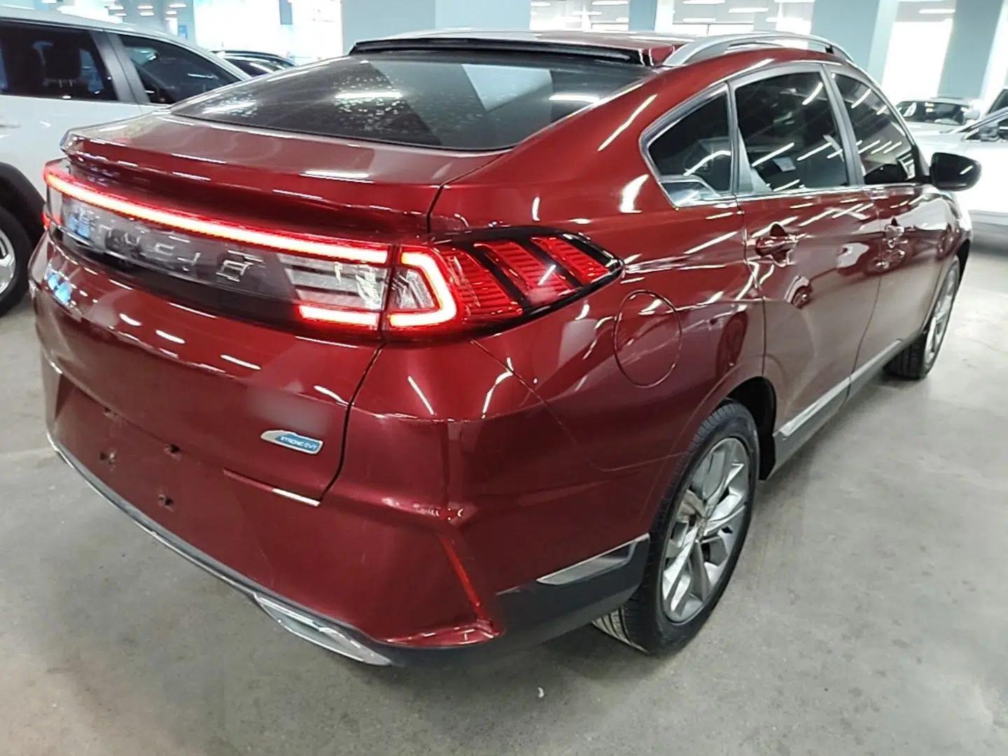 Venucia T90 2020 2.0L CVT Smart Connect & Smooth Drive Edition — миниатюра 6