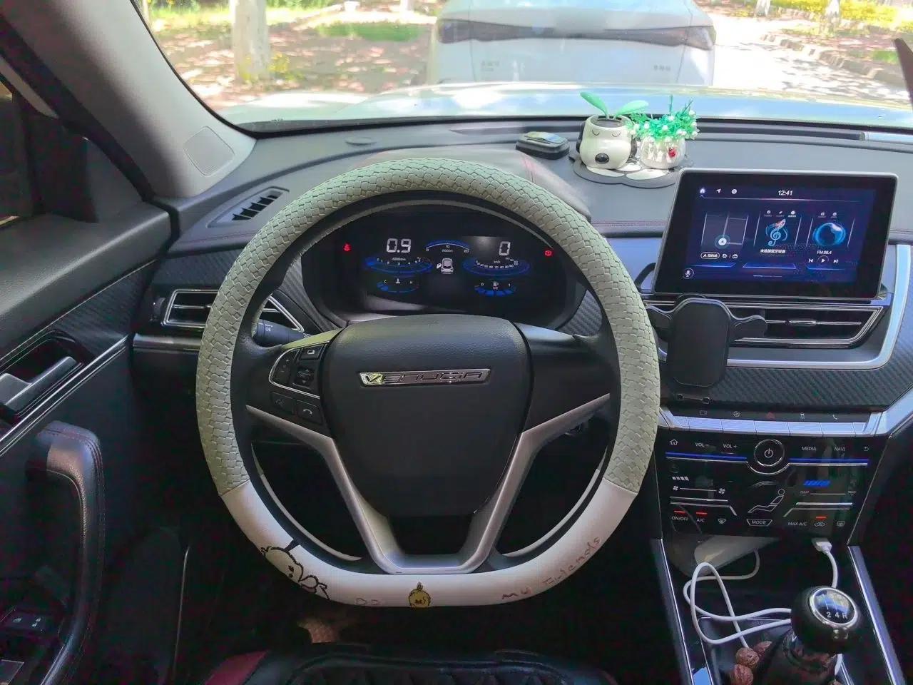 Venucia T60 2022 1.6L Manual Smart Vision Version — миниатюра 7