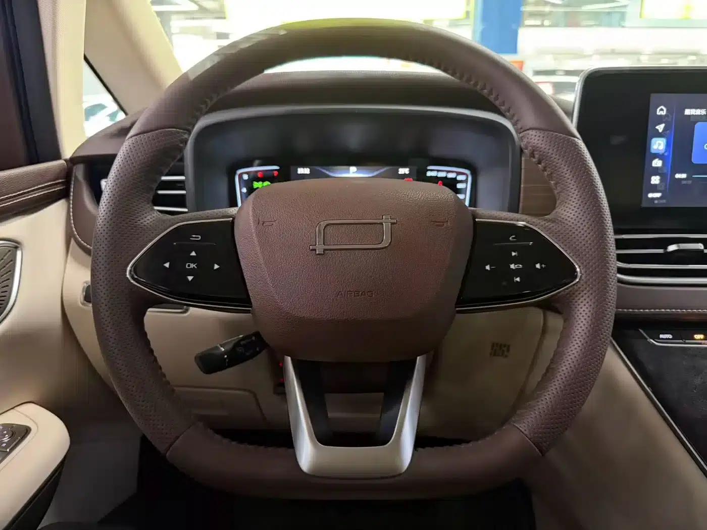 Bestune M9 2023 2.0T Premium Edition — миниатюра 12