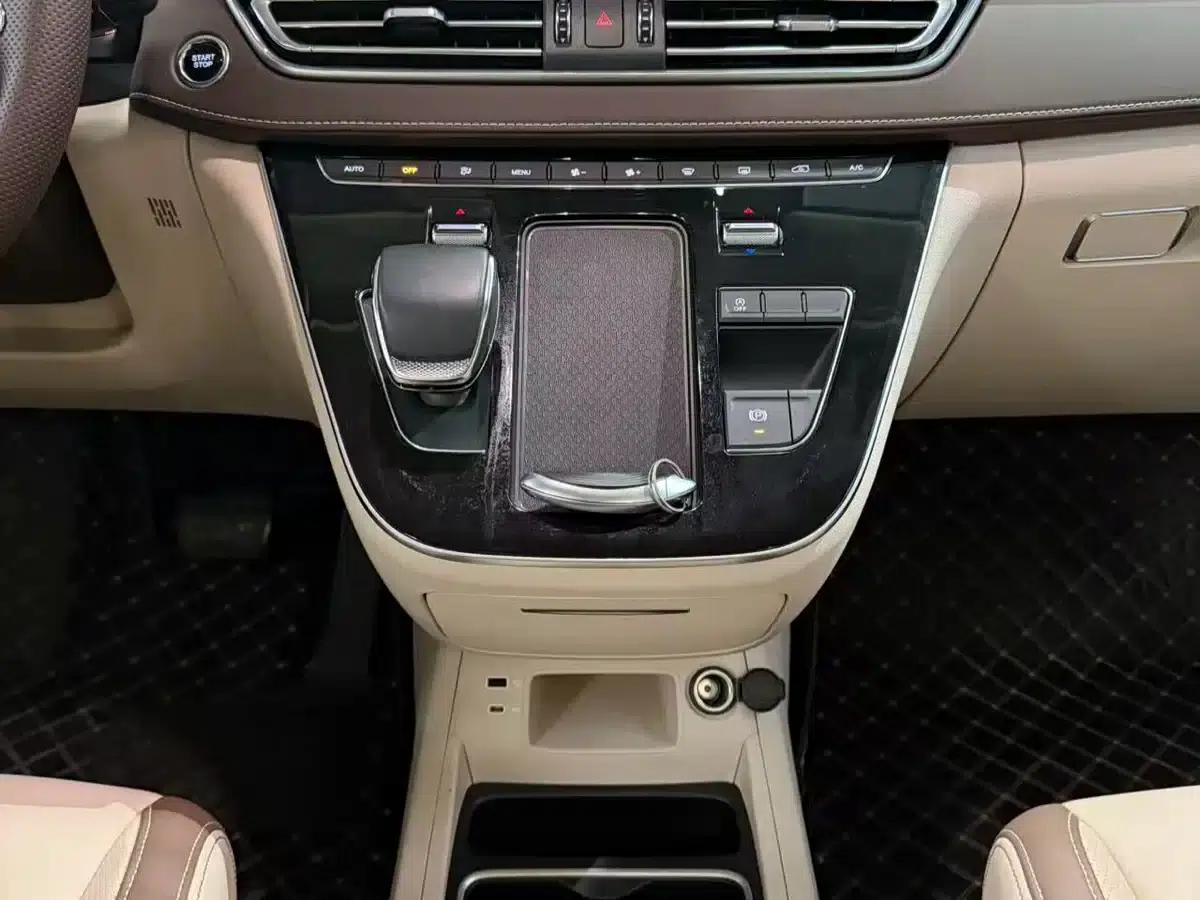 Bestune M9 2023 2.0T Premium Edition — миниатюра 13