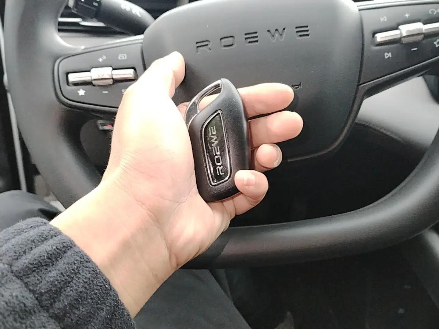 Roewe D6 2025 450 km Premium Edition — миниатюра 12