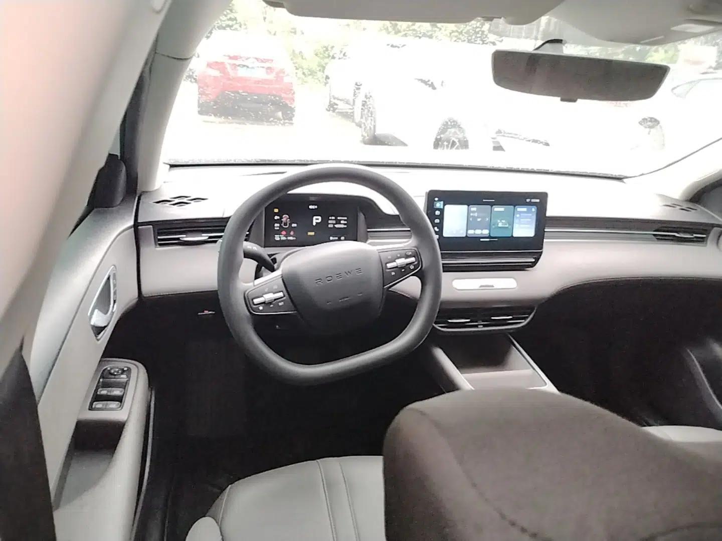 Roewe D6 2025 450 km Premium Edition — миниатюра 13