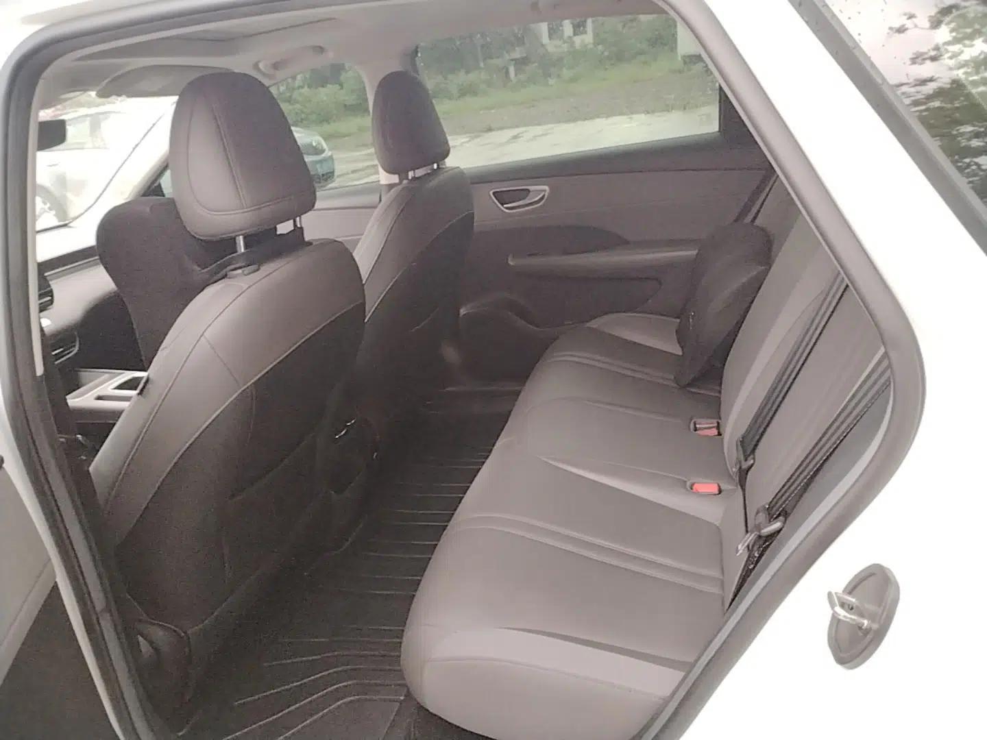 Roewe D6 2025 450 km Premium Edition — миниатюра 20