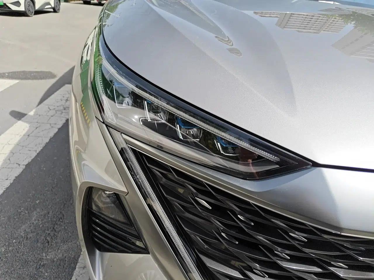 Roewe RX9 2023 2.0T Four-Wheel Drive Luxury Edition — миниатюра 7