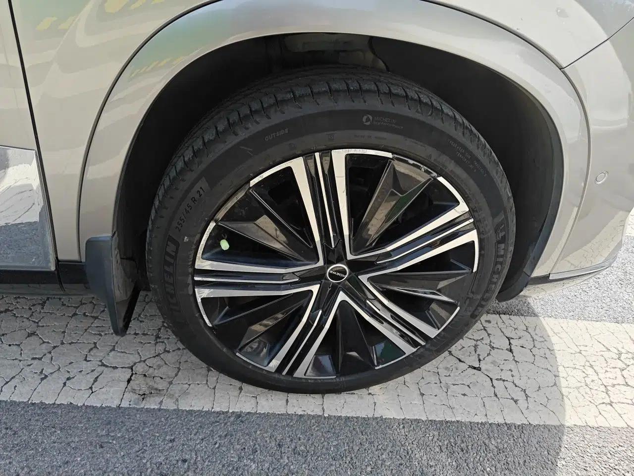 Roewe RX9 2023 2.0T Four-Wheel Drive Luxury Edition — миниатюра 8