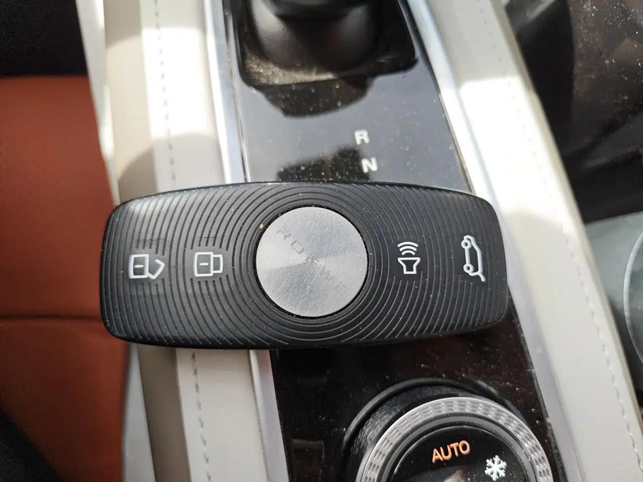 Roewe RX9 2023 2.0T Four-Wheel Drive Luxury Edition — миниатюра 9
