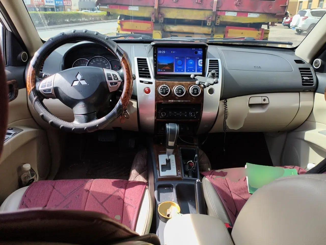 Mitsubishi Pajero Sport 2013 3.0L Automatic Two-Wheel Drive Luxury Edition — миниатюра 10