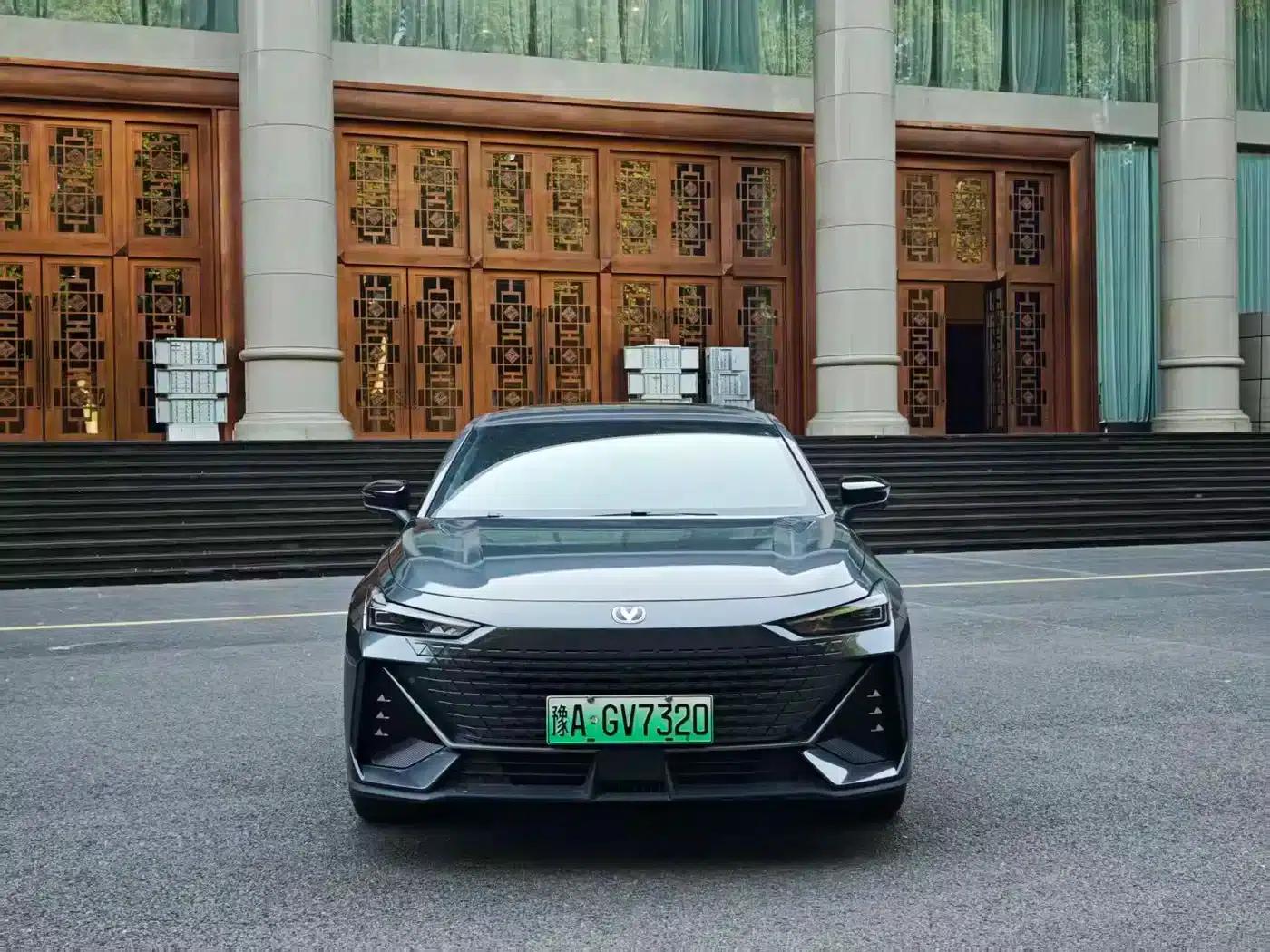 Changan UNI-V Smart Electric iDD 2023 Model, Smart Electric iDD 1.5T, 113km Smart Fun Edition (Fast Version) — миниатюра 2