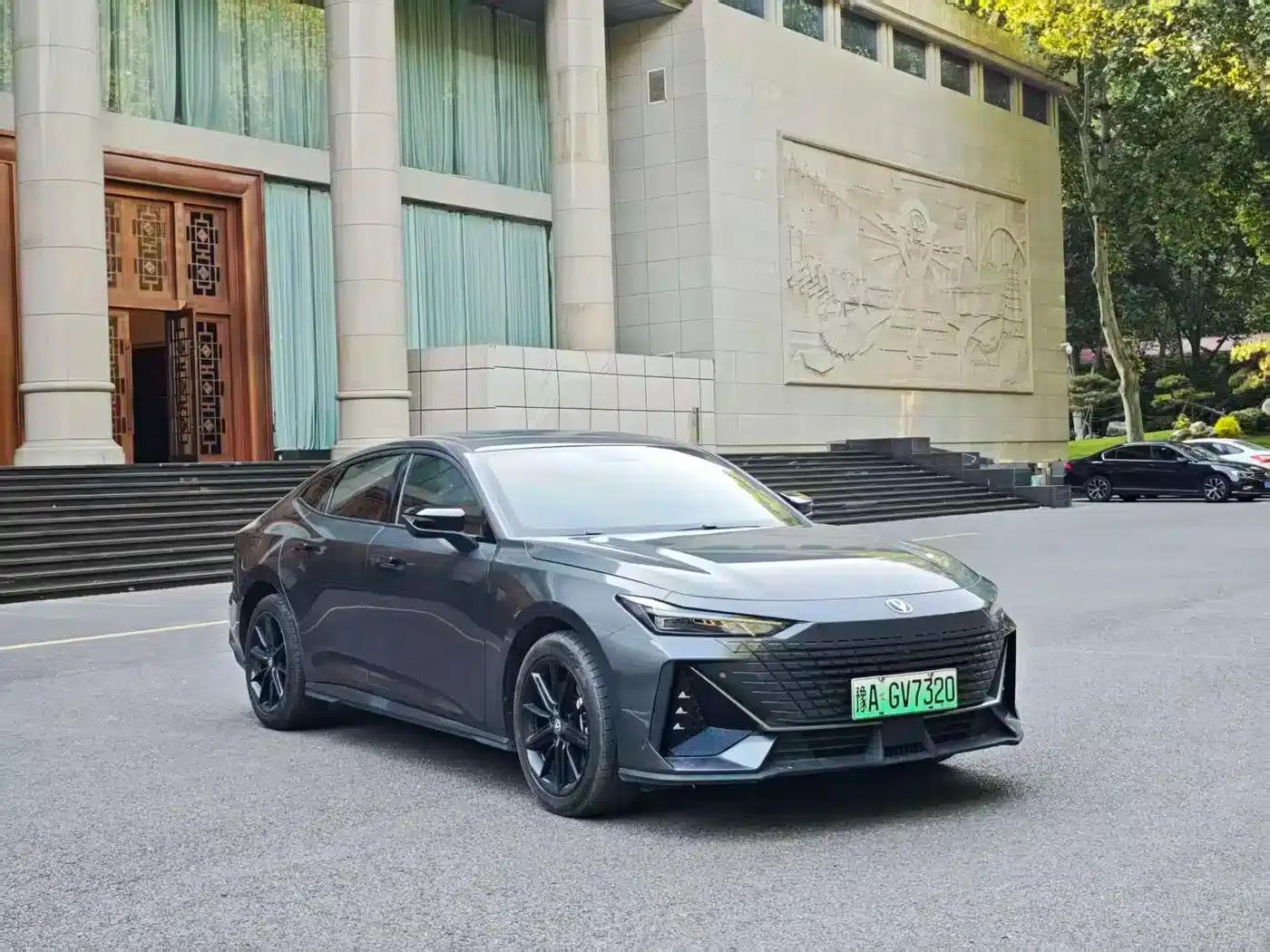 Changan UNI-V Smart Electric iDD 2023 Model, Smart Electric iDD 1.5T, 113km Smart Fun Edition (Fast Version) — миниатюра 3