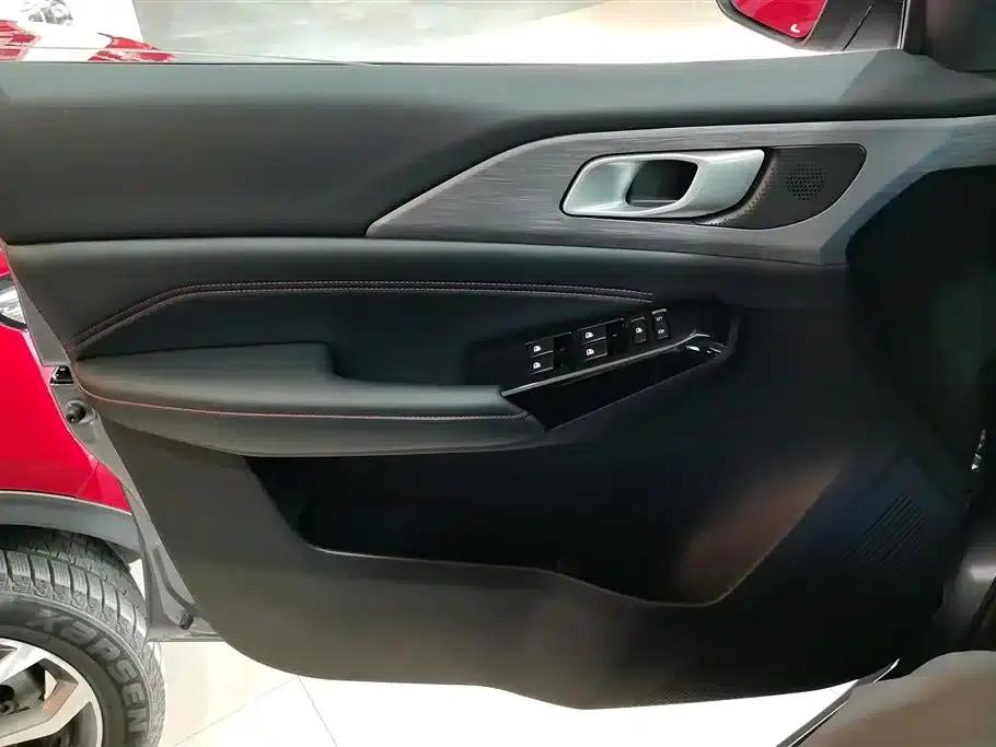 Changan F70 Blue Whale 2023 Model 2.0T Gasoline Automatic Two-Wheel Drive Wealth Creation Edition (Long Wheelbase) — миниатюра 7