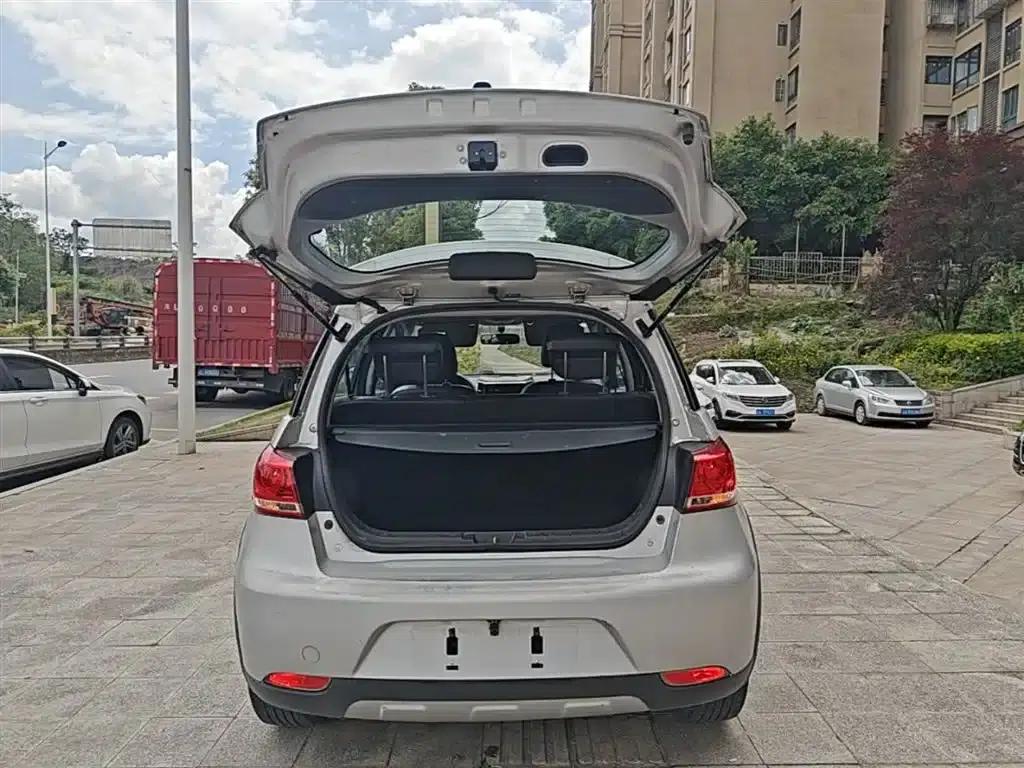 Great Wall M4 2012 1.5L Manual Comfort Model — миниатюра 19