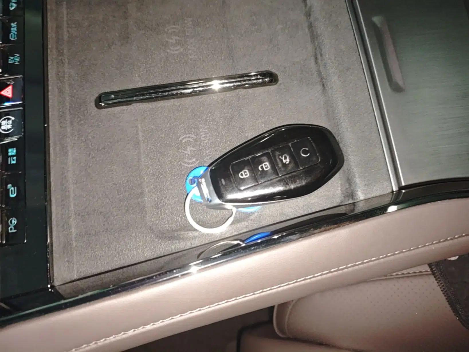 Denza Z9 2024 1100 km All-Wheel-Drive Ultra Version — миниатюра 22