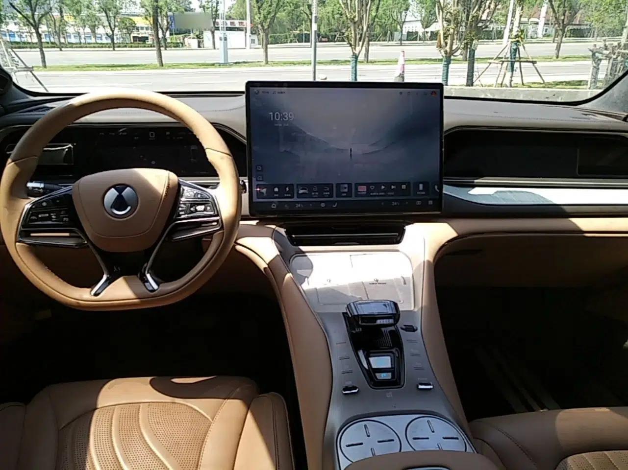 Denza N7 2023 Long-Range Performance Edition — миниатюра 13