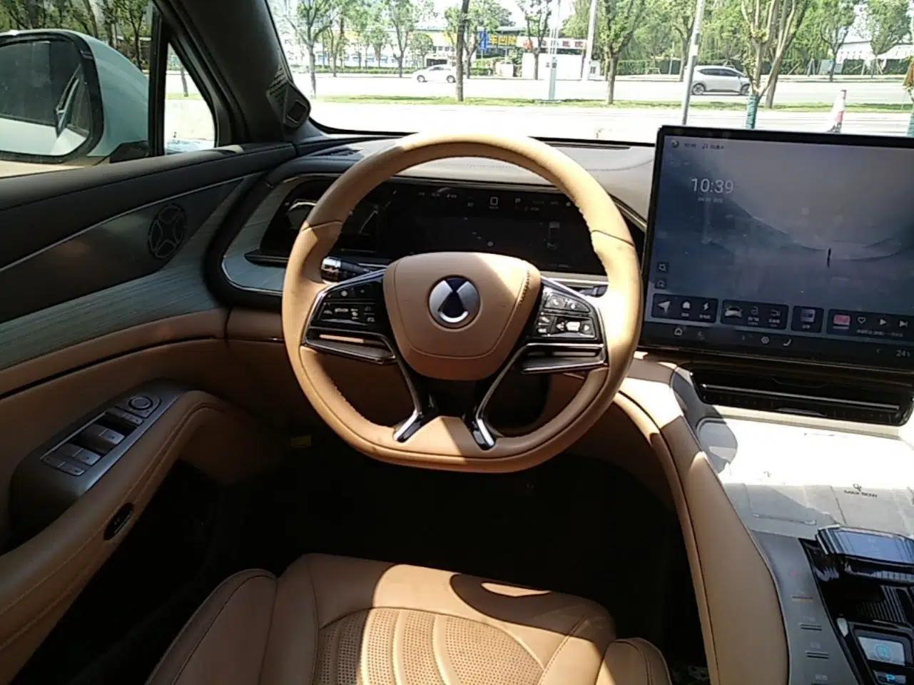 Denza N7 2023 Long-Range Performance Edition — миниатюра 14