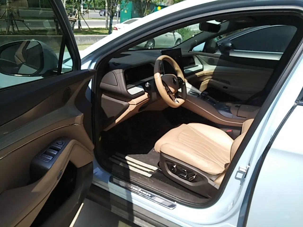 Denza N7 2023 Long-Range Performance Edition — миниатюра 18