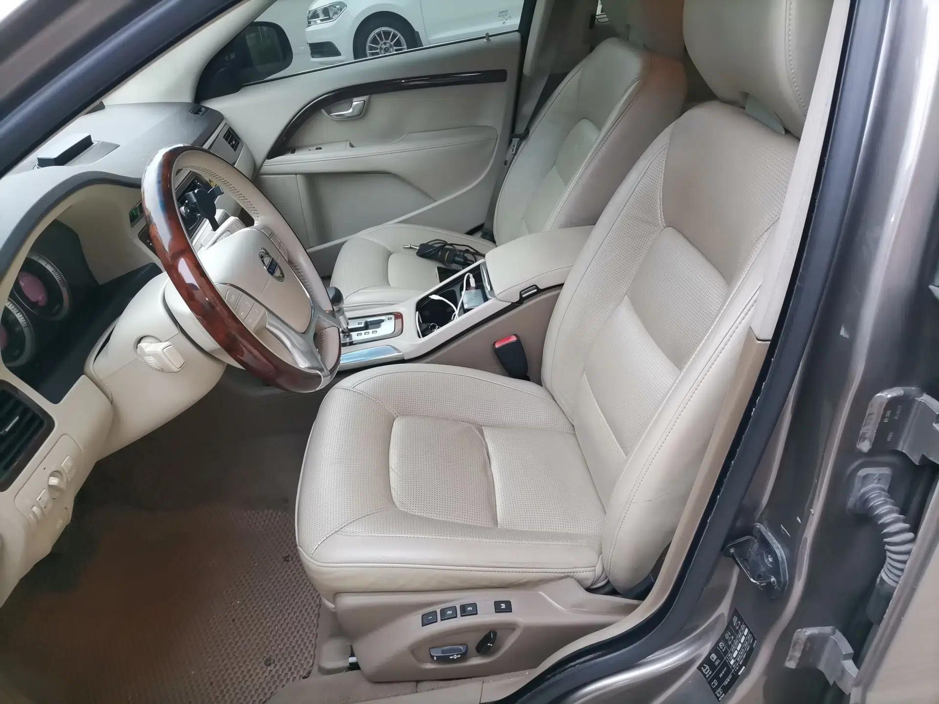 Volvo S80L 2011 2.0T ZhiZun Edition — миниатюра 16