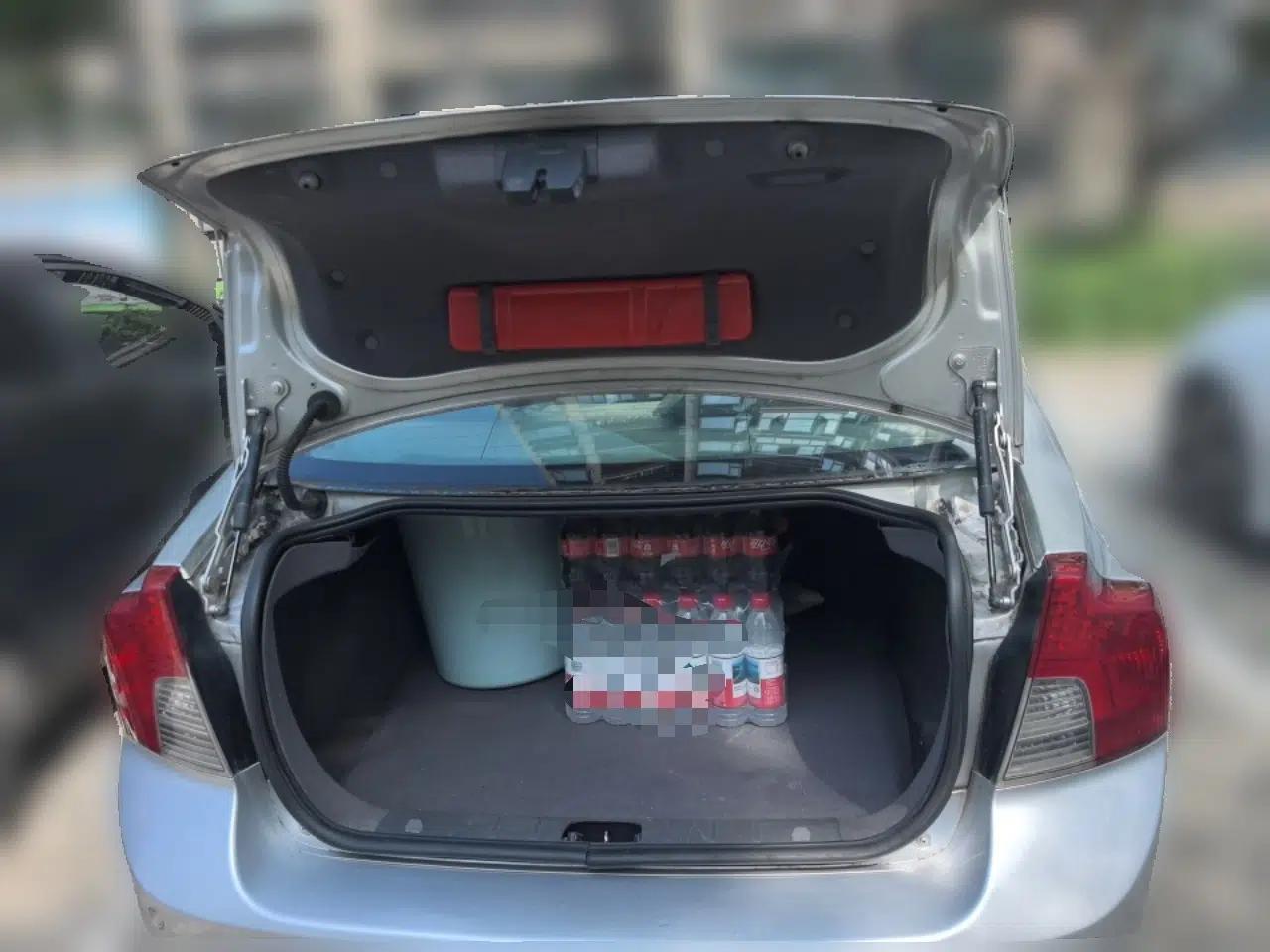 Volvo S40 2011 2.0L Automatic ZhiShang Edition — миниатюра 20