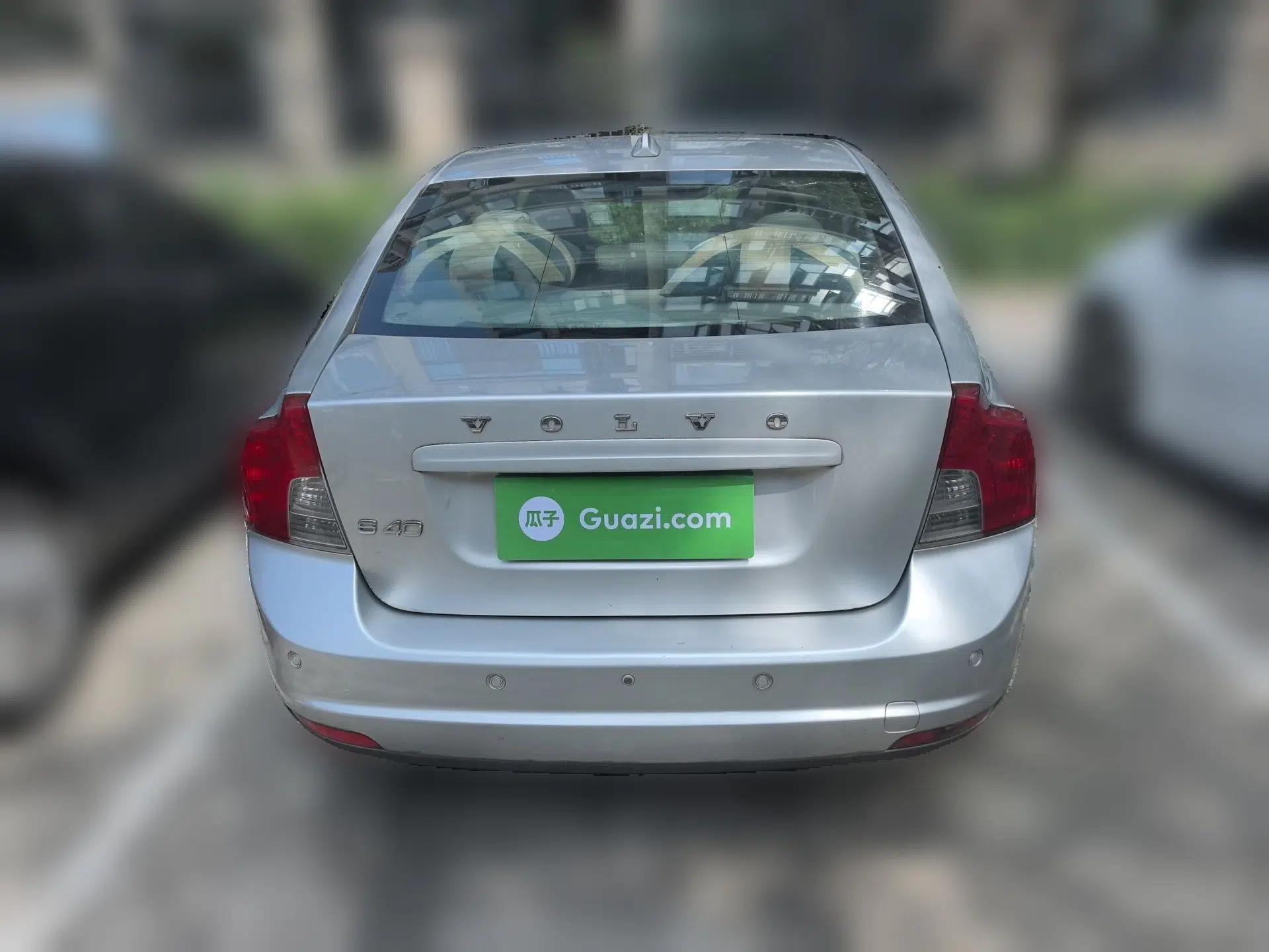 Volvo S40 2011 2.0L Automatic ZhiShang Edition — миниатюра 5