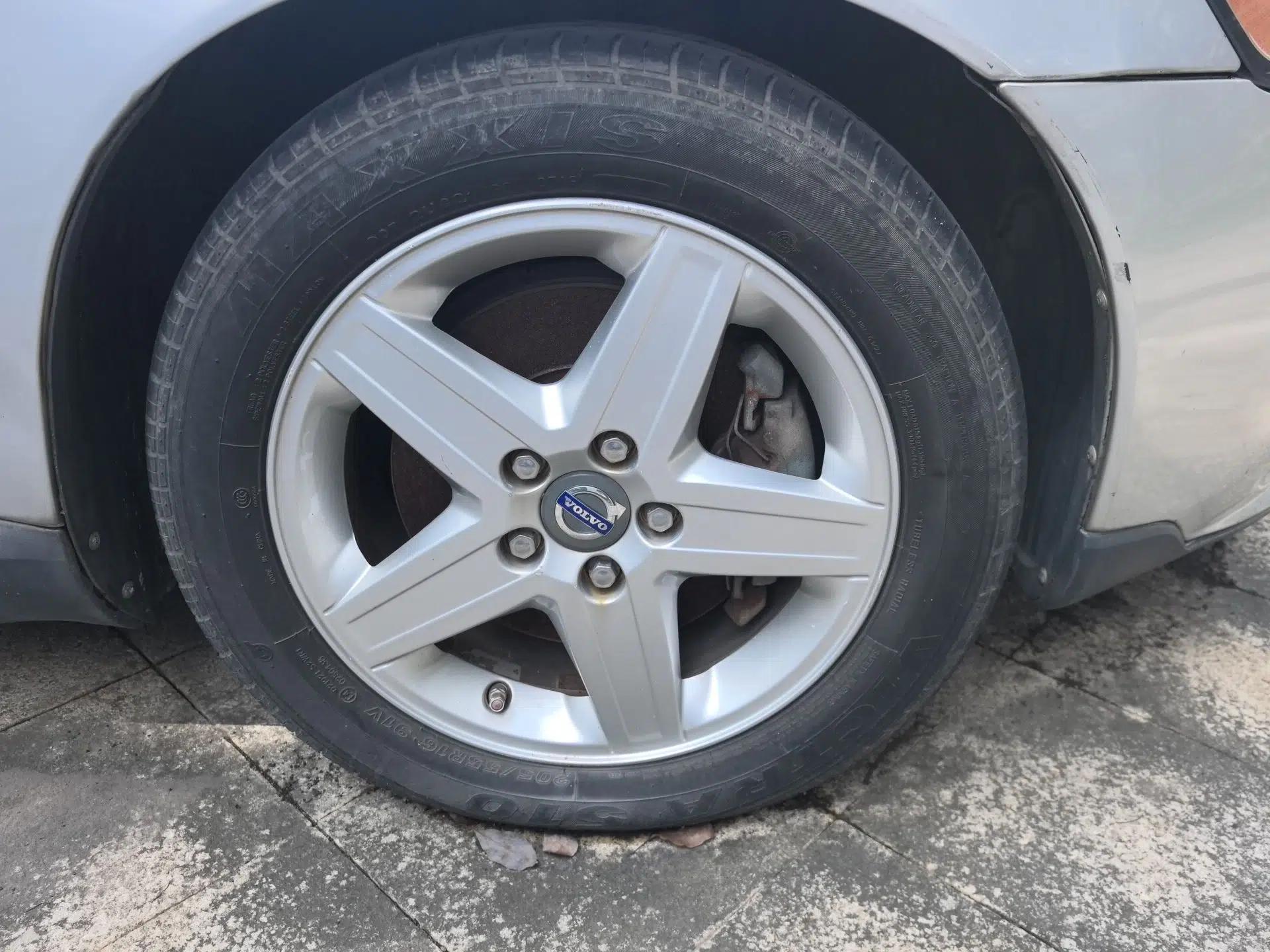 Volvo S40 2011 2.0L Automatic ZhiShang Edition — миниатюра 8