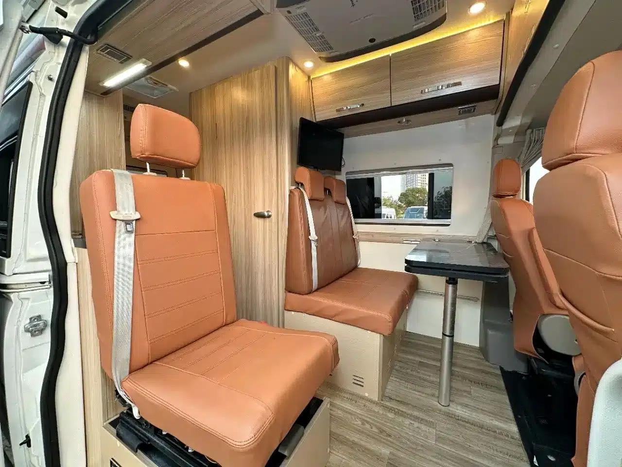 SAIC MAXUS V80 RV, 2019 model, B-type RV, long wheelbase. — миниатюра 4