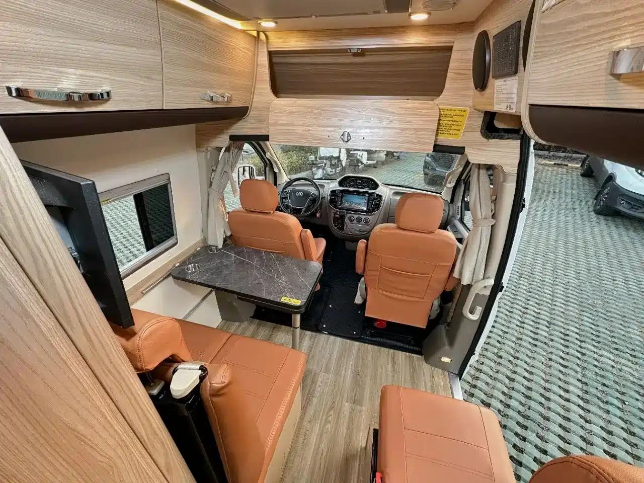 SAIC MAXUS V80 RV, 2019 model, B-type RV, long wheelbase. — миниатюра 5