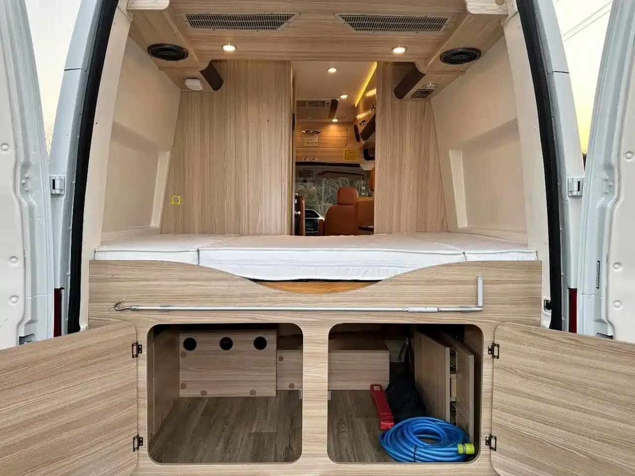 SAIC MAXUS V80 RV, 2019 model, B-type RV, long wheelbase. — миниатюра 10
