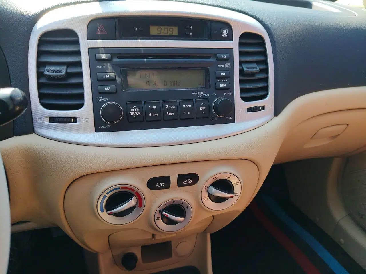 Hyundai Accent 2008 1.4 Automatic Comfort Edition — миниатюра 14