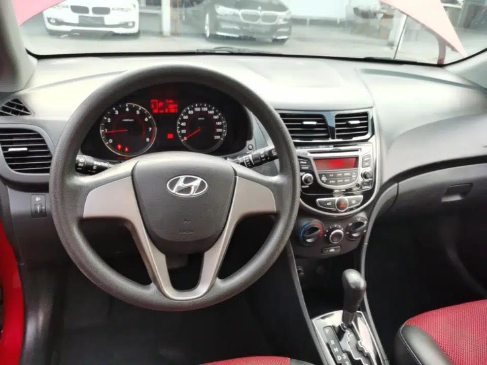 Hyundai Verna Ray 2016 1.4L Automatic Leading-Edge GLX — миниатюра 13