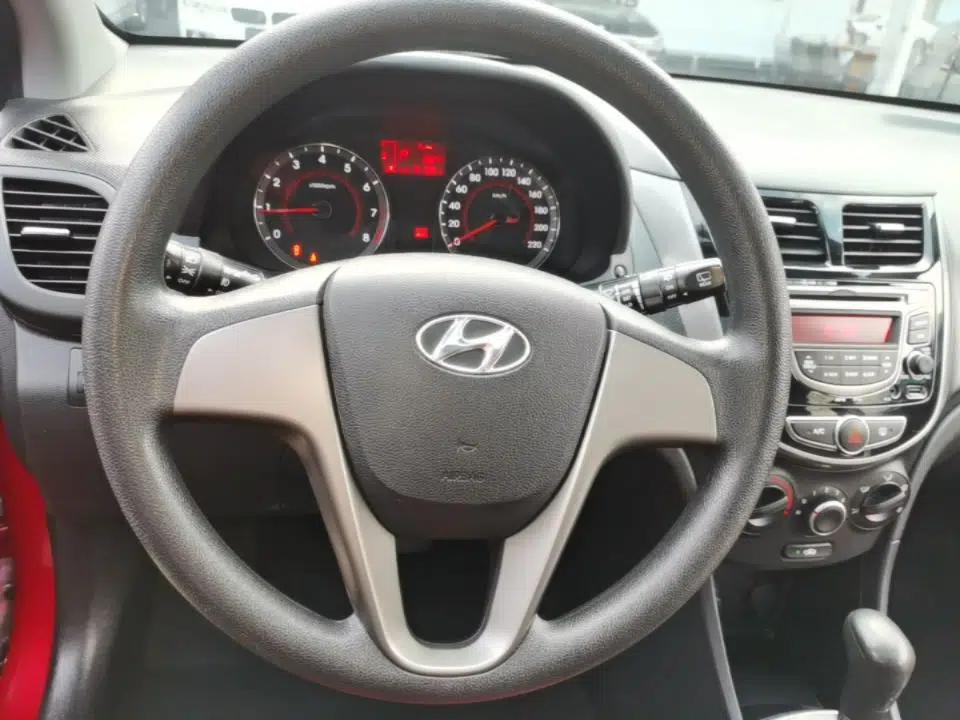 Hyundai Verna Ray 2016 1.4L Automatic Leading-Edge GLX — миниатюра 14