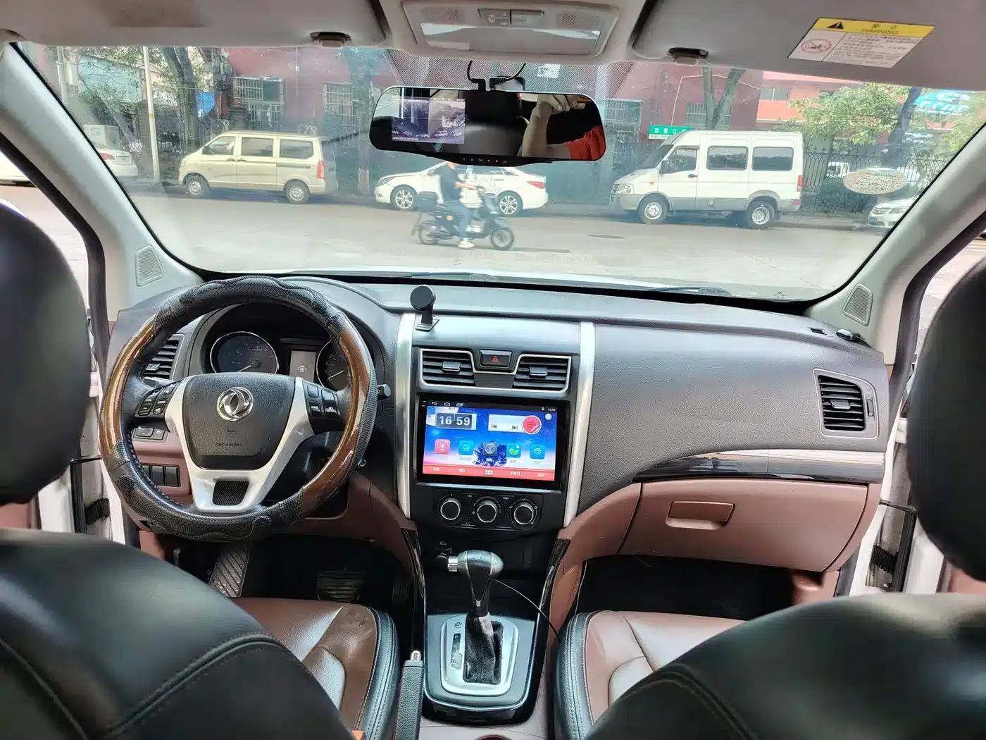 Fengxing SX6 2016 1.6L CVT Luxury Edition — миниатюра 4