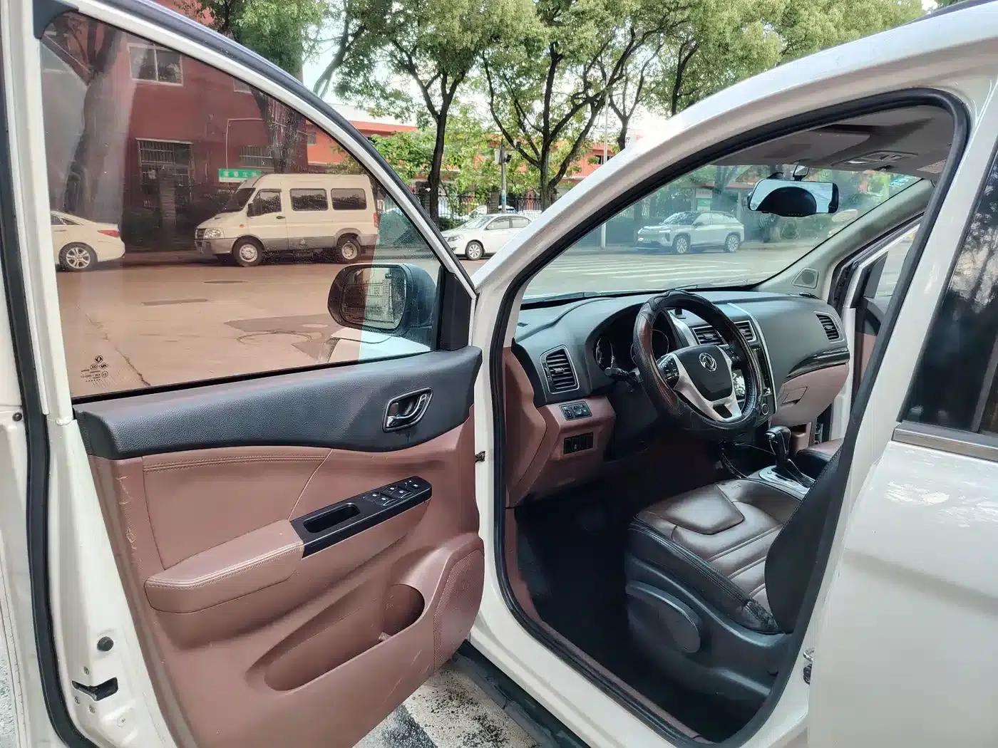 Fengxing SX6 2016 1.6L CVT Luxury Edition — миниатюра 8