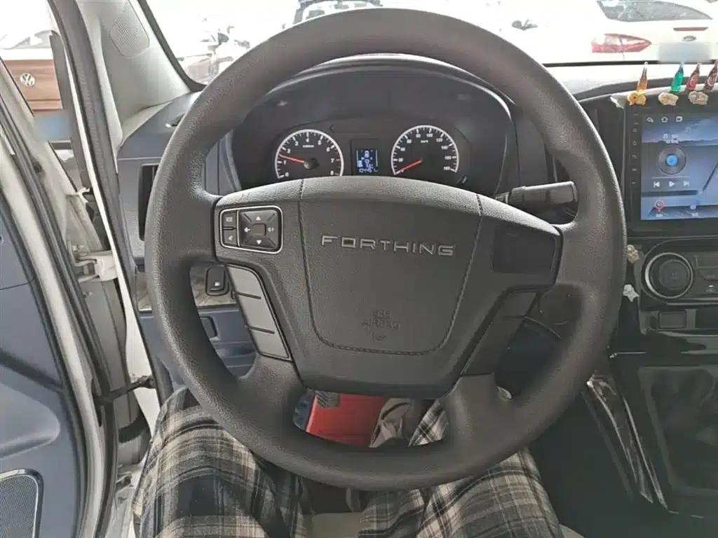 Lingzhi PLUS 2024 1.5T Manual Deluxe 7-Seater — миниатюра 11