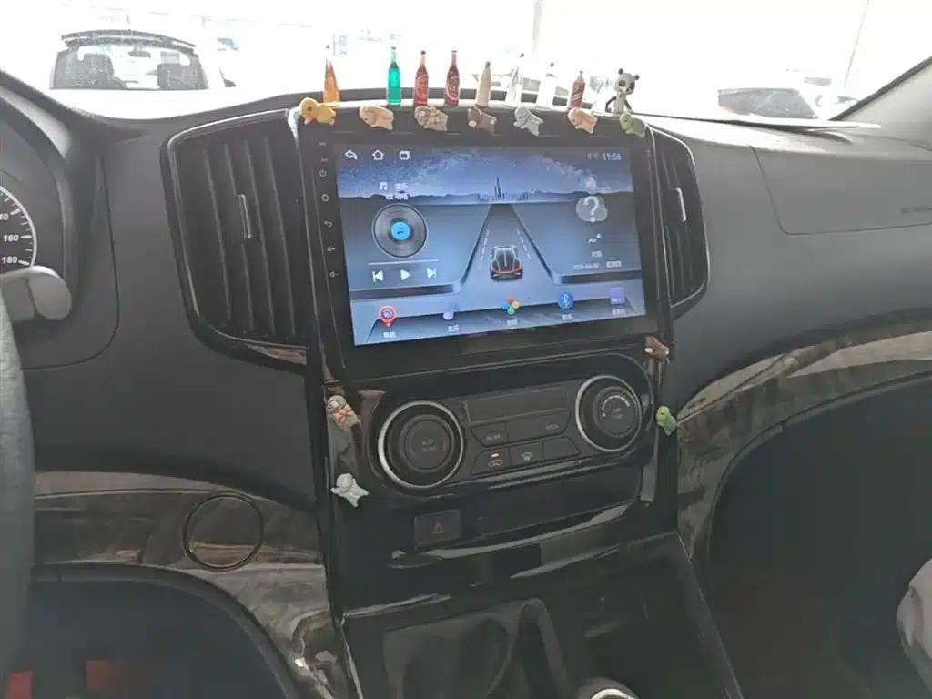 Lingzhi PLUS 2024 1.5T Manual Deluxe 7-Seater — миниатюра 13
