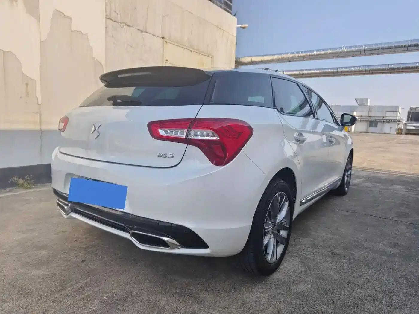 DS 5 2014 1.6T Luxury Edition THP160 — миниатюра 3