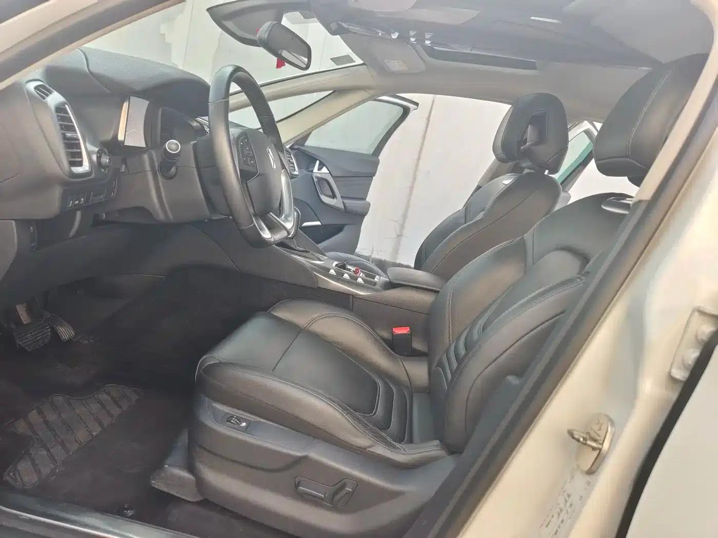 DS 5 2014 1.6T Luxury Edition THP160 — миниатюра 6