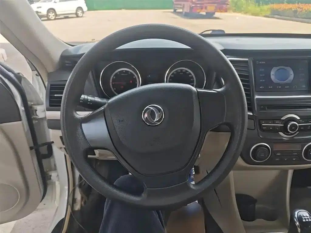 Dongfeng Fengshen A60 2016 Model 1.5L Manual Deluxe Edition — миниатюра 11