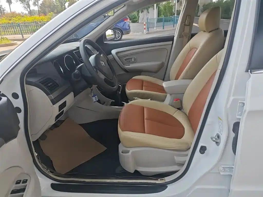 Dongfeng Fengshen A60 2016 Model 1.5L Manual Deluxe Edition — миниатюра 15