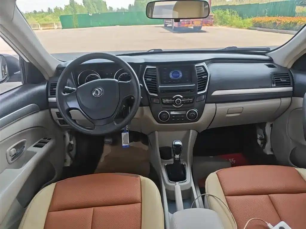 Dongfeng Fengshen A60 2016 Model 1.5L Manual Deluxe Edition — миниатюра 10