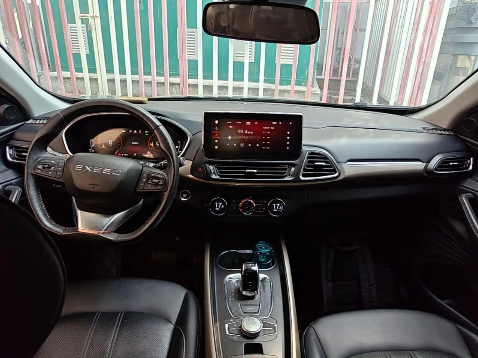 EXEED TX 2021 Classic Edition 1.6T Two-Wheel Drive Starry Version — миниатюра 13