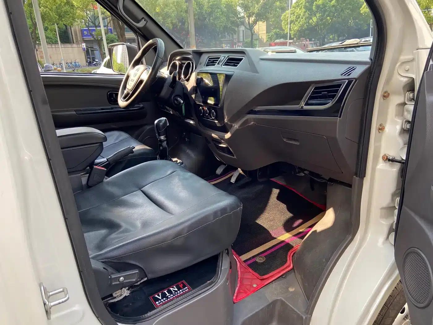 Yufeng EM26 2023 Standard Edition 41.472kWh Henan Lithium Power — миниатюра 11