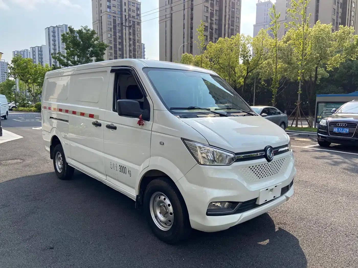 Yufeng EM26 2023 Standard Edition 41.472kWh Henan Lithium Power — миниатюра 3