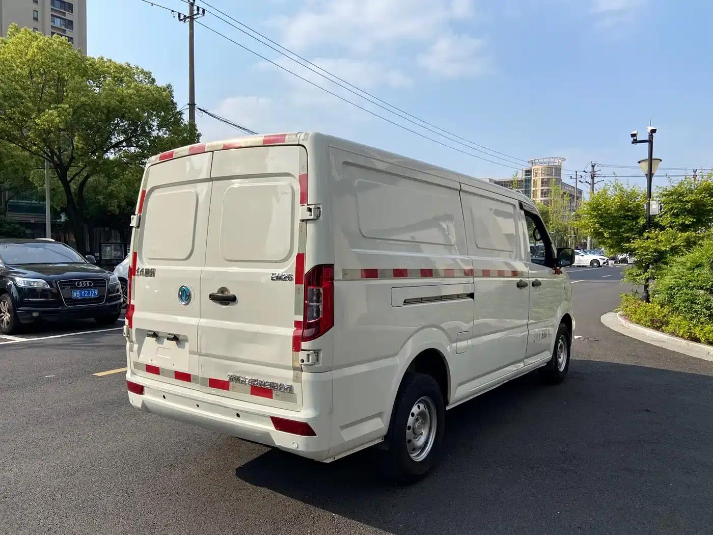 Yufeng EM26 2023 Standard Edition 41.472kWh Henan Lithium Power — миниатюра 4