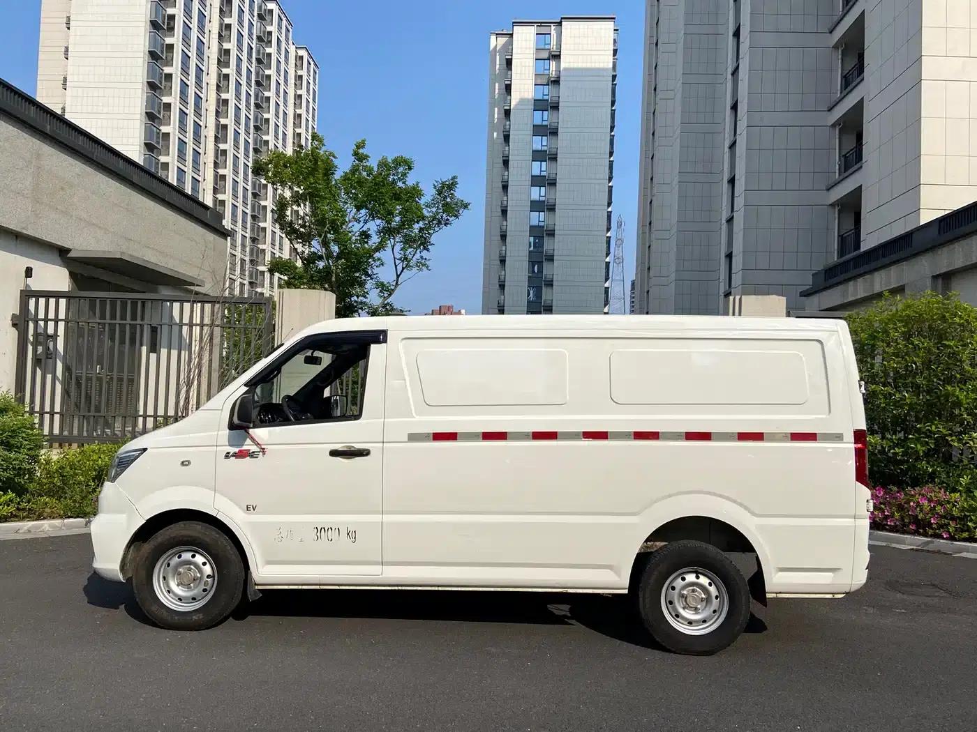 Yufeng EM26 2023 Standard Edition 41.472kWh Henan Lithium Power — миниатюра 7