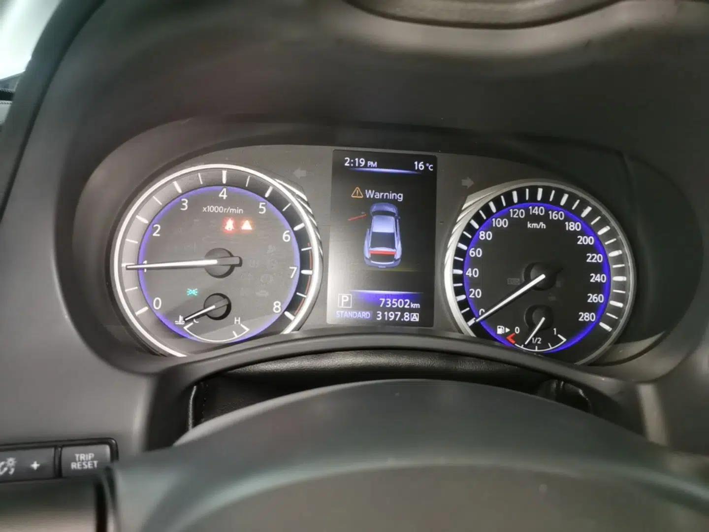 Infiniti Q60 2019 2.0T Luxury Edition — миниатюра 15