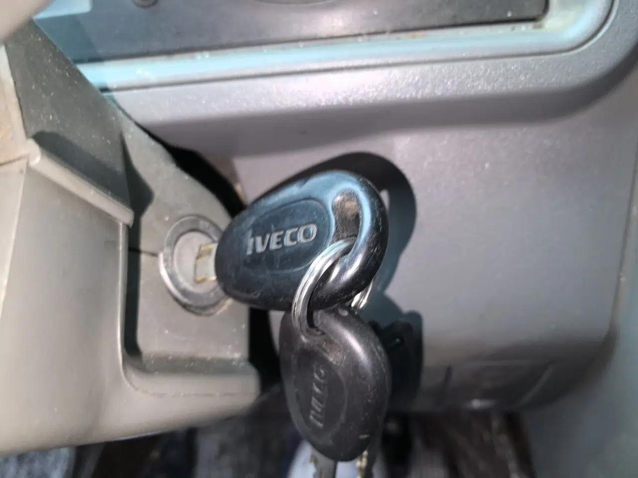 Iveco Daily 2014 2.8T-V35 NJ5044XXYQZA43S4 — миниатюра 9