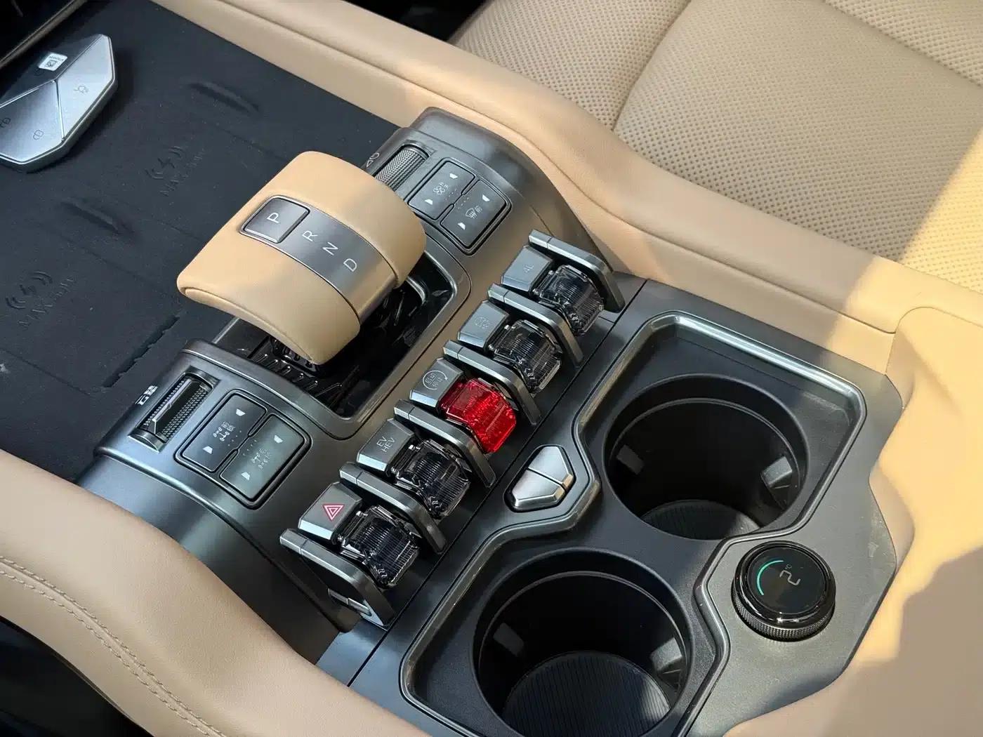Leopard 8 2025 Smart & Brave Flagship Edition 5-seater — миниатюра 11